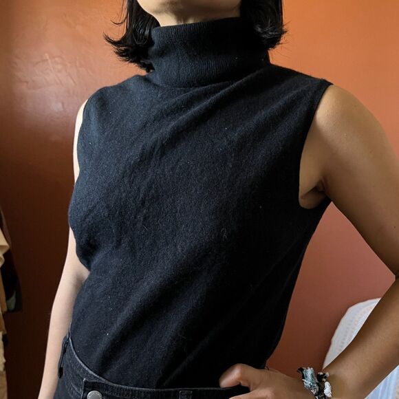 Neiman Marcus Cashmere Collection 100% Cashmere Black Sleeveless Turtleneck  Med - Picture 8 of 12